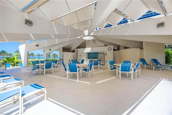 $6,500 | 4031 Gulf Shore Boulevard North, Unit 55, Naples, FL 34103