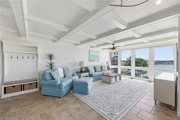 $6,500 | 4031 Gulf Shore Boulevard North, Unit 55, Naples, FL 34103