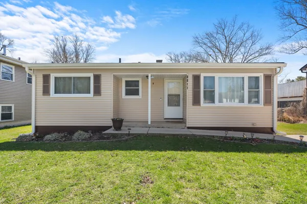 $225,000 | 8911 Ramble Road, Wonder Lake, IL 60097