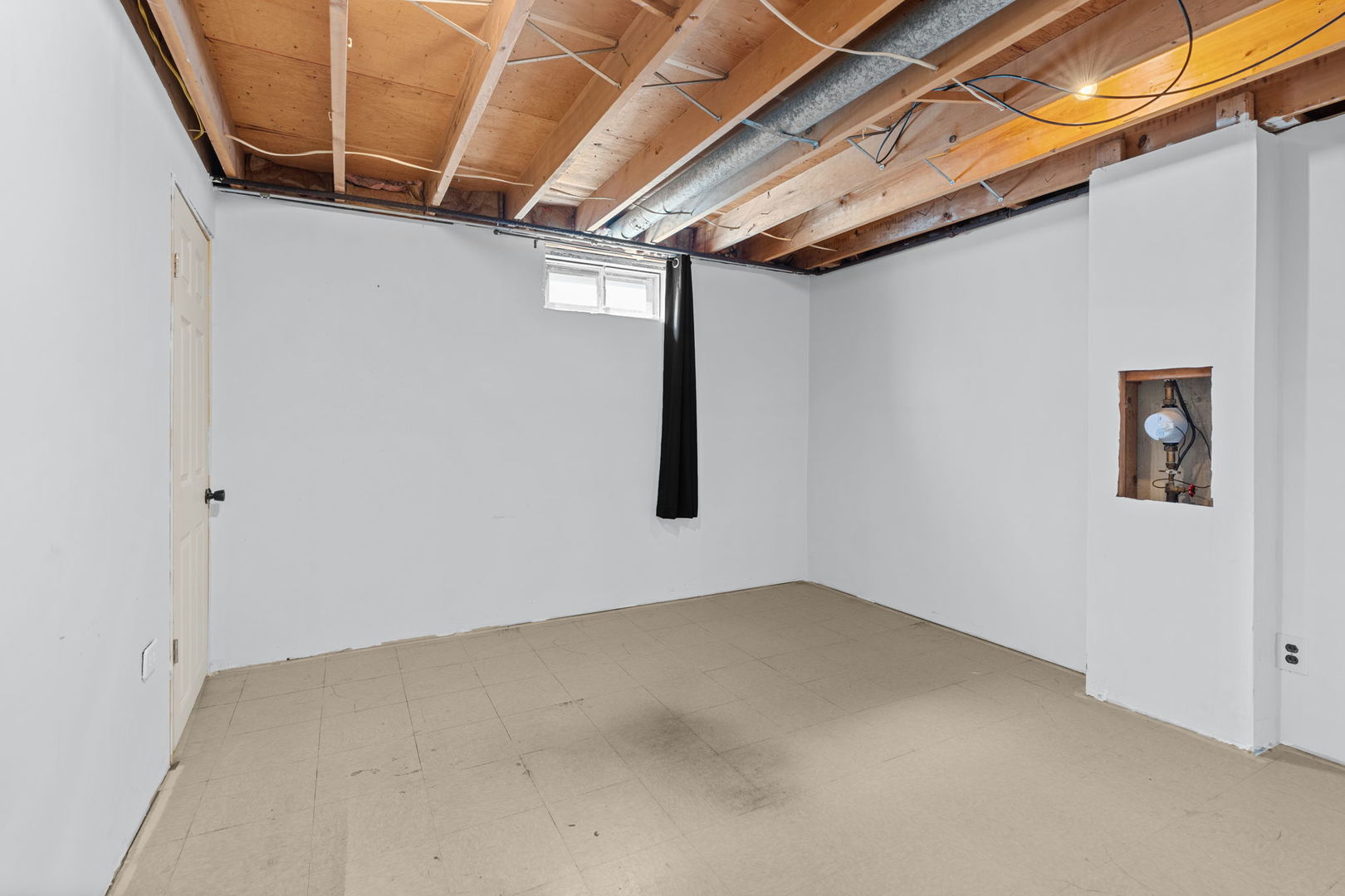 8911 Ramble Road Wonder Lake, IL 60097 - Photo 19 of 36 a view of small space