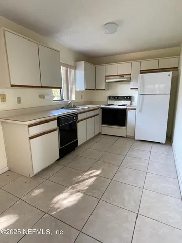 $169,900 | 8 Lake Forest Place, Palm Coast, FL 32137