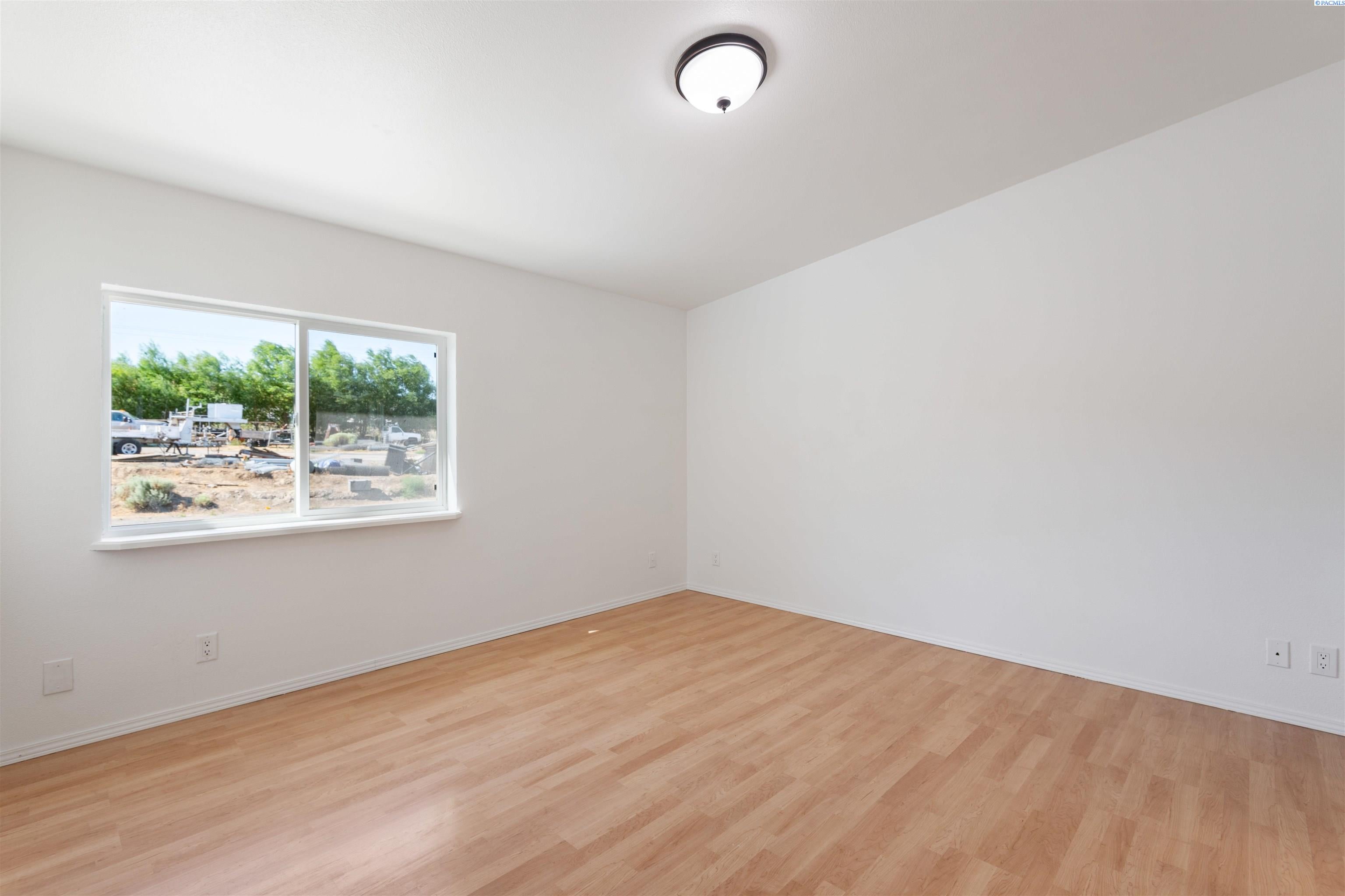 22908 Kennedy Road Benton City, WA 99320 - Photo 8 of 46 Gallery Image 8