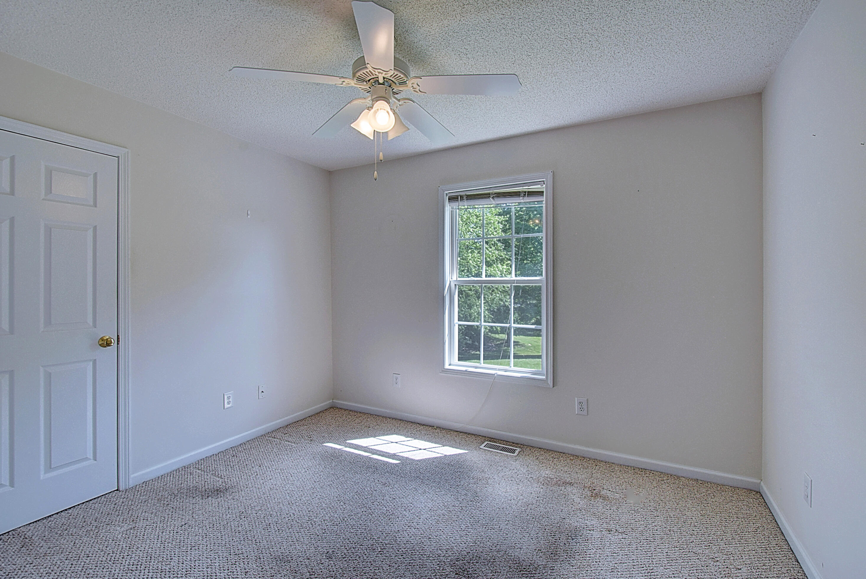 428 Old Embreeville Road Jonesborough, TN 37659 - Photo 23 of 37 DSC_0187And8more