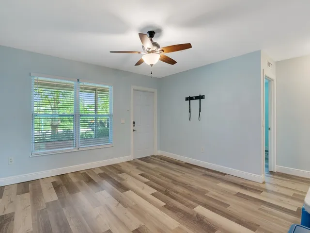 $2,300 | 1761 5th Court, Vero Beach, FL 32960