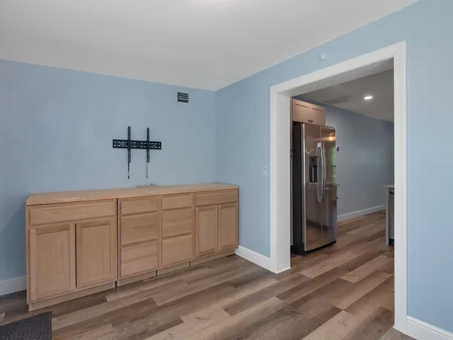 $2,300 | 1761 5th Court, Vero Beach, FL 32960