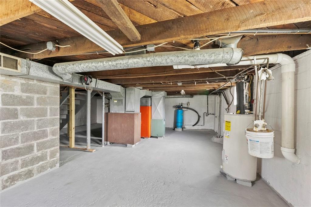 878 Bolden Road Smock, PA 15480 - Photo 21 of 23 a view of an empty room