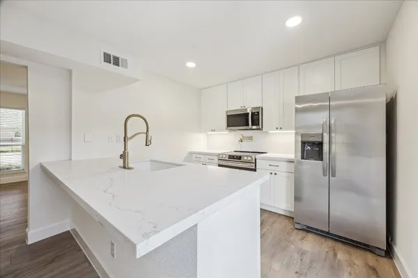 $1,900 | 1525 Bonanza Road, Unit 525, Houston, TX 77062