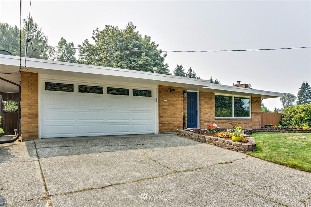 11235 Southeast 186th Street Renton, WA 98055 - Photo 2 of 25