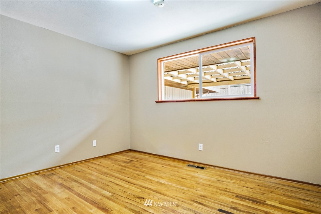 11235 Southeast 186th Street Renton, WA 98055 - Photo 16 of 25