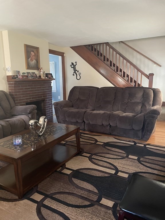 67 Thornton Street Springfield, MA 01104 - Photo 8 of 18