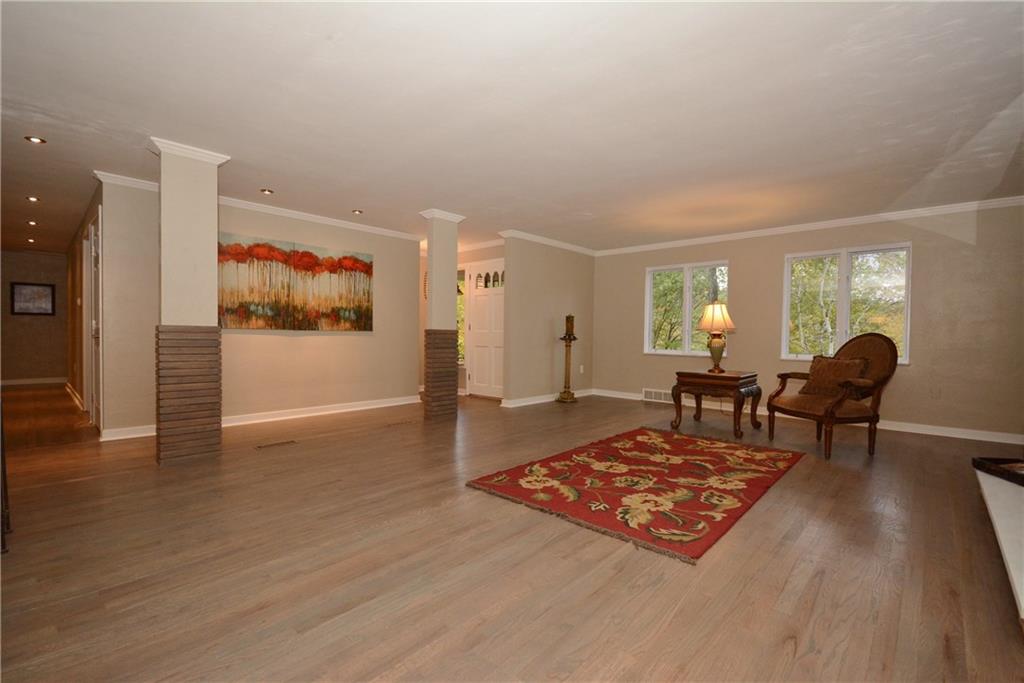 205 Rutledge Drive Canonsburg, PA 15317 - Photo 3 of 25 Gallery Image 3