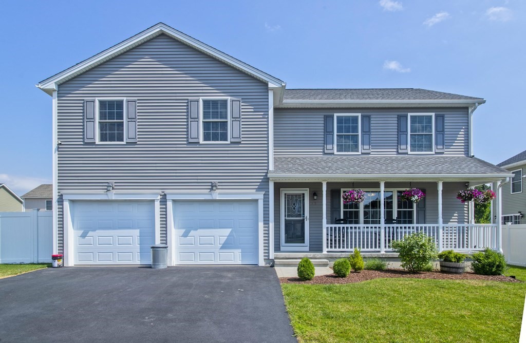13 Wells Street Springfield, MA 01104 - Photo 1 of 34 Gallery Image 1