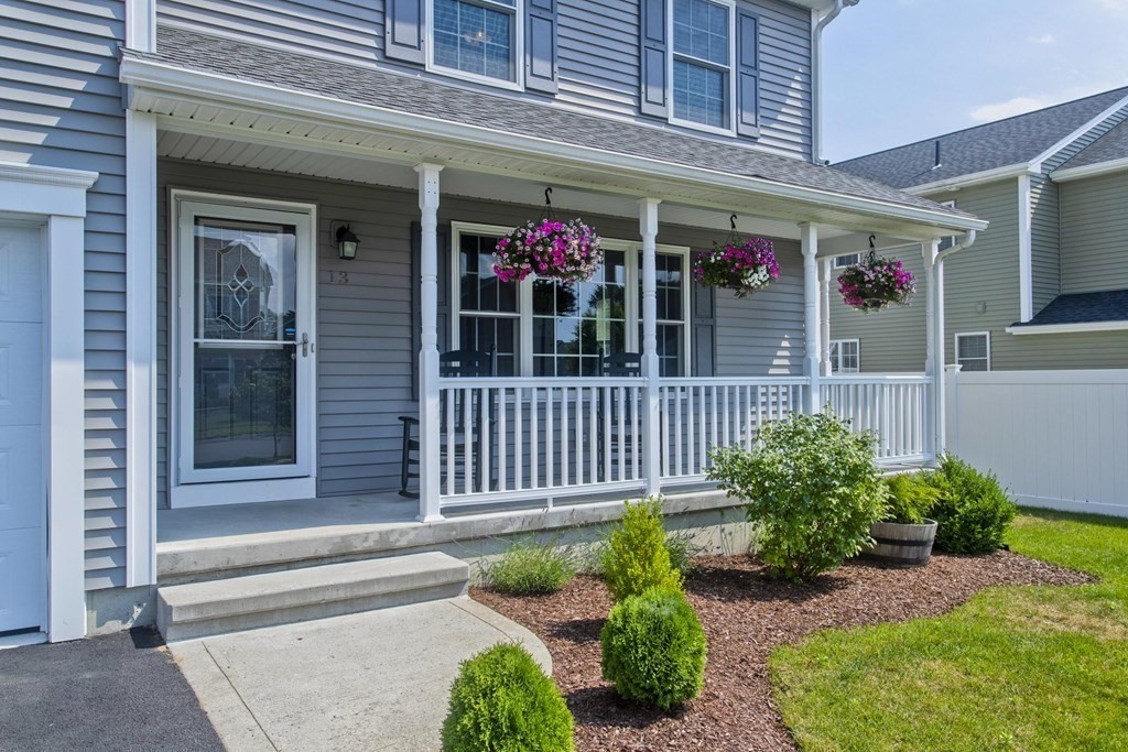 13 Wells Street Springfield, MA 01104 - Photo 3 of 34 Gallery Image 3