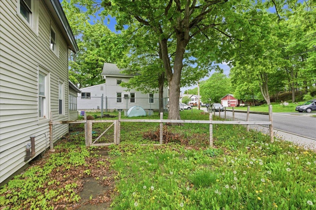 256 Union Street Bennington, VT 05201 - Photo 27 of 29