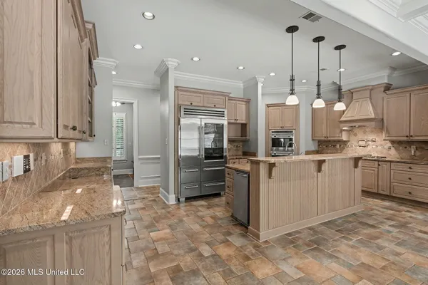 $1,100,000 | 13921 Valley Oaks Drive, Olive Branch, MS 38654