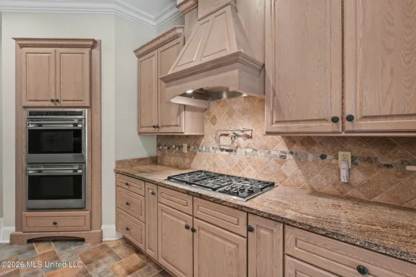 $1,100,000 | 13921 Valley Oaks Drive, Olive Branch, MS 38654