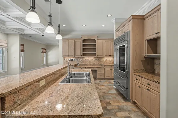 $1,100,000 | 13921 Valley Oaks Drive, Olive Branch, MS 38654