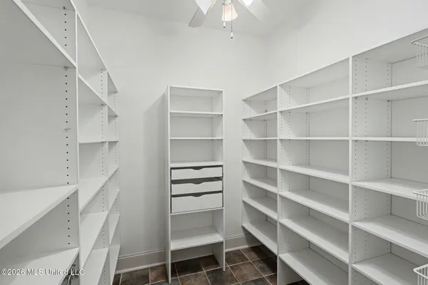 $1,100,000 | 13921 Valley Oaks Drive, Olive Branch, MS 38654