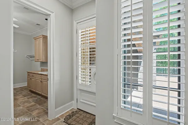 $1,100,000 | 13921 Valley Oaks Drive, Olive Branch, MS 38654