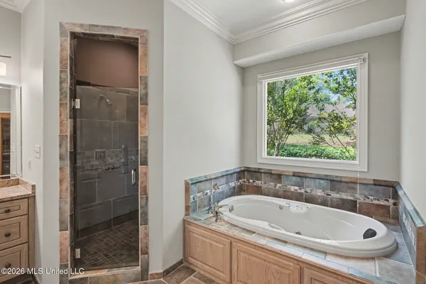 $1,100,000 | 13921 Valley Oaks Drive, Olive Branch, MS 38654