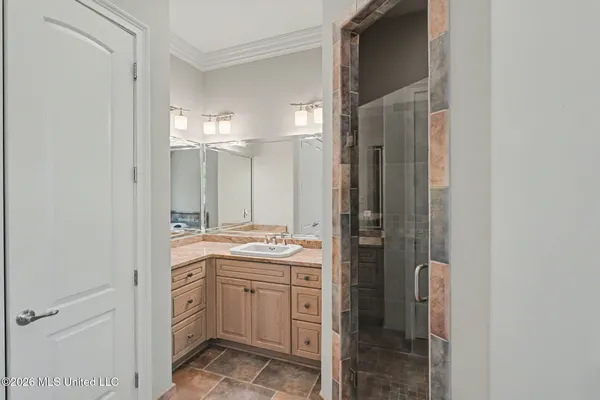 $1,100,000 | 13921 Valley Oaks Drive, Olive Branch, MS 38654