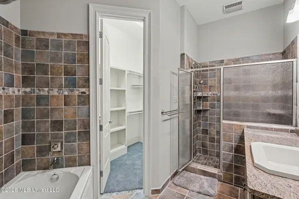 $1,100,000 | 13921 Valley Oaks Drive, Olive Branch, MS 38654