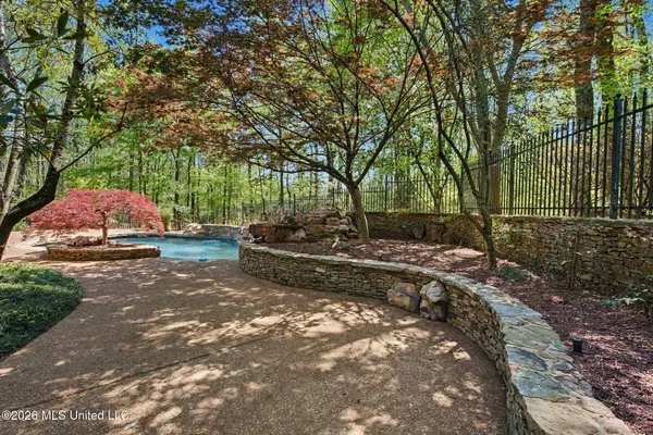 $1,100,000 | 13921 Valley Oaks Drive, Olive Branch, MS 38654