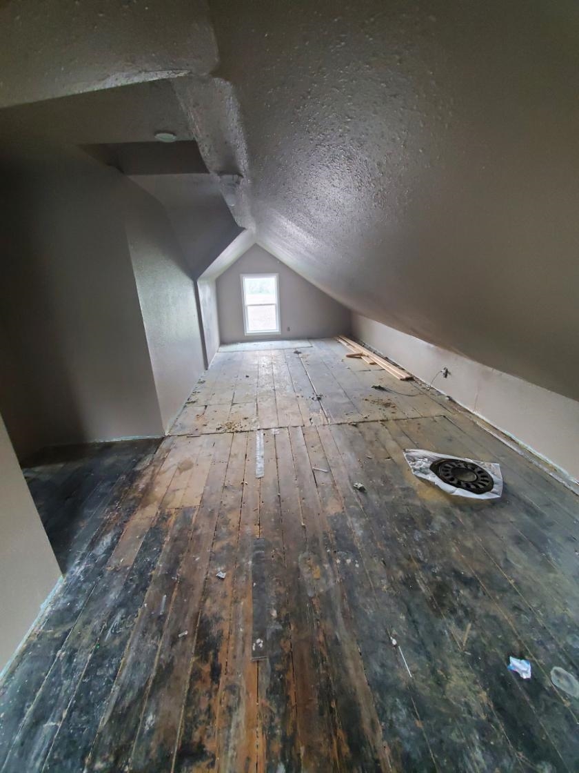 12463 West Haldane Road Forreston, IL 61030 - Photo 6 of 13 a view of a livingroom with wooden floor