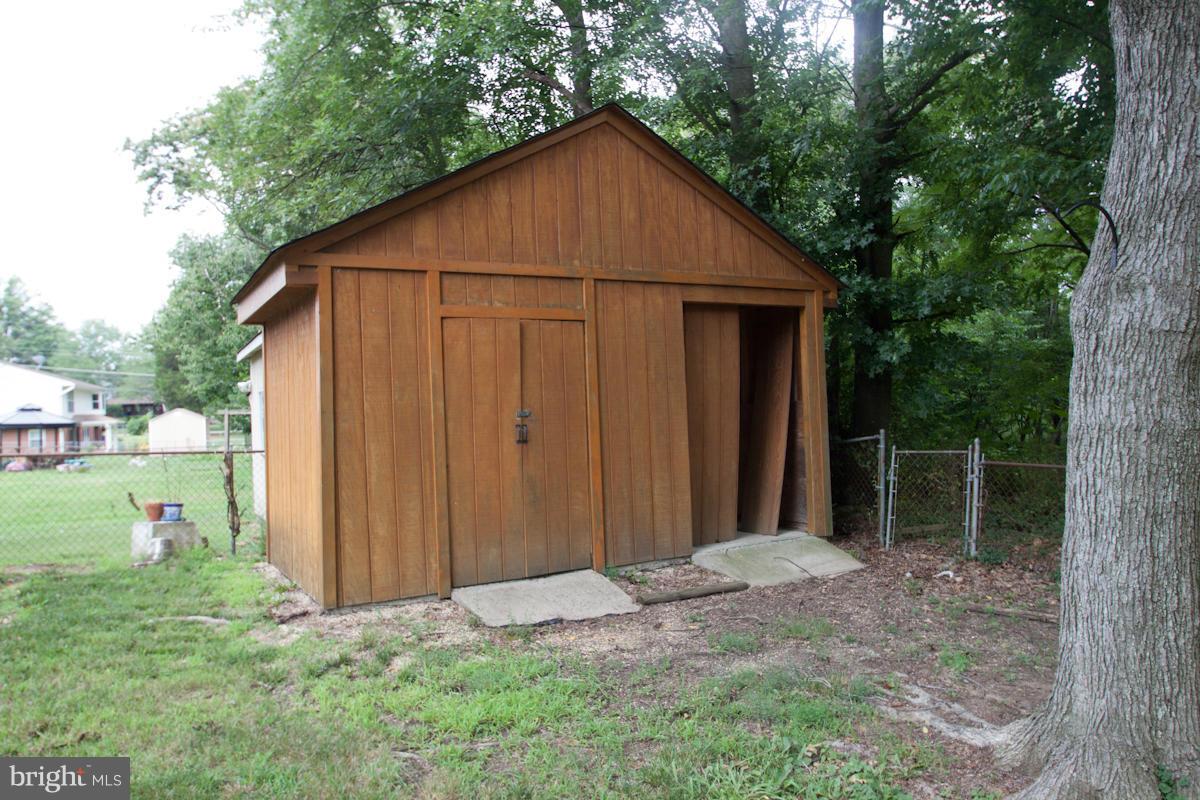 4520 Gage Road Alexandria, VA 22309 - Photo 17 of 17 Exterior (Rear)
