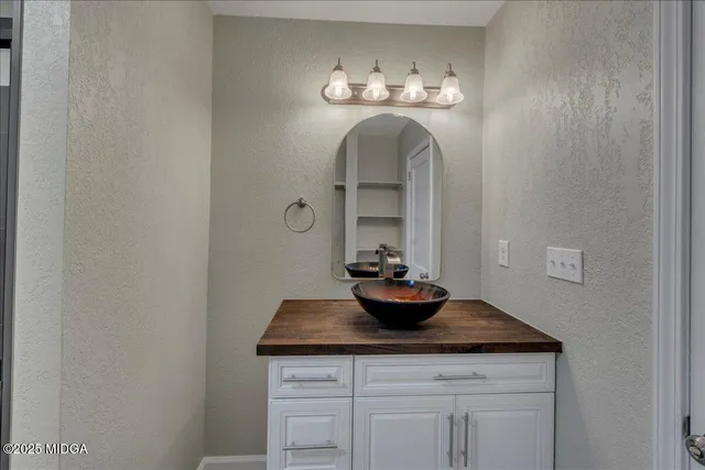 $179,000 | 410 Chamlee Drive, Fort Valley, GA 31030