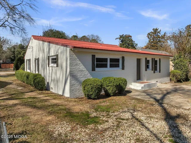 $179,000 | 410 Chamlee Drive, Fort Valley, GA 31030