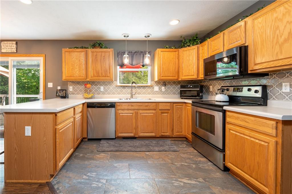 14480 Winchester Road Trafford, PA 15085 - Photo 7 of 31 Gallery Image 7