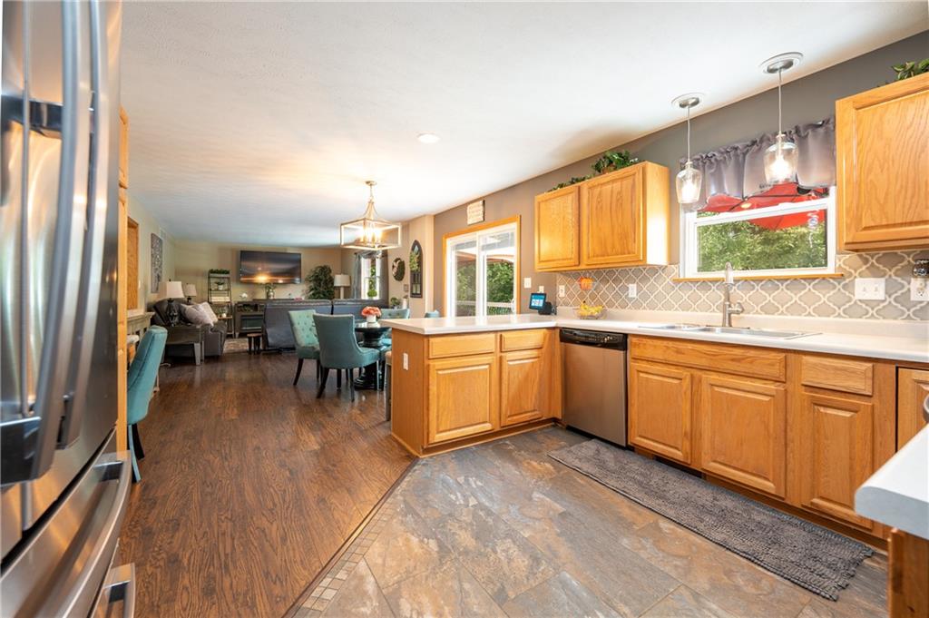 14480 Winchester Road Trafford, PA 15085 - Photo 8 of 31 Gallery Image 8