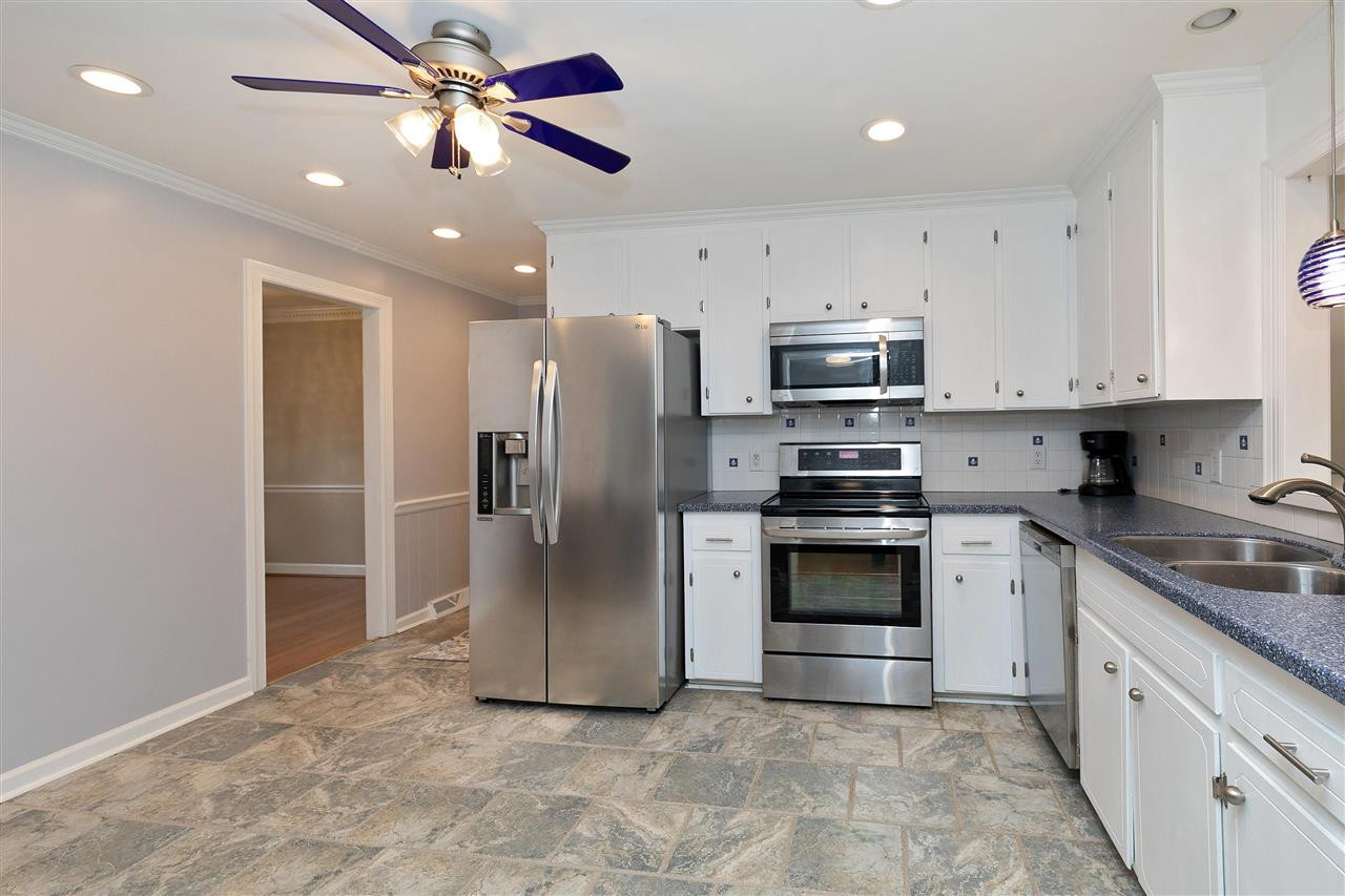 4700 Hiddenbrook Drive Raleigh, NC 27609 - Photo 6 of 29 Photo 6