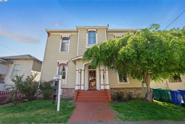 $1,045,000 | 3014 Encinal Avenue, Alameda, CA 94501