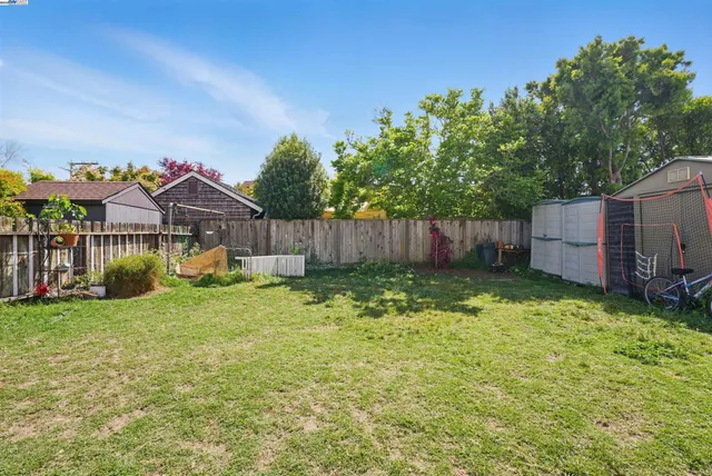 $1,045,000 | 3014 Encinal Avenue, Alameda, CA 94501