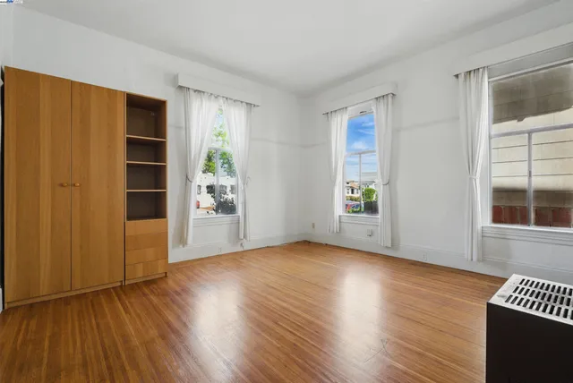 $1,045,000 | 3014 Encinal Avenue, Alameda, CA 94501