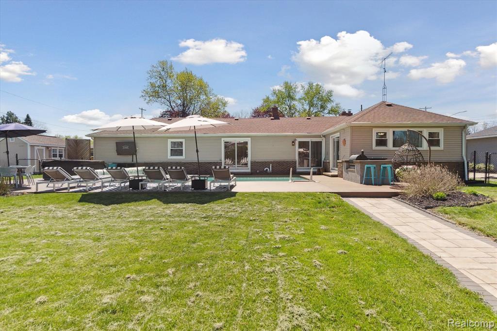 2510 Ruth Drive Fenton, MI 48430 - Photo 37 of 53