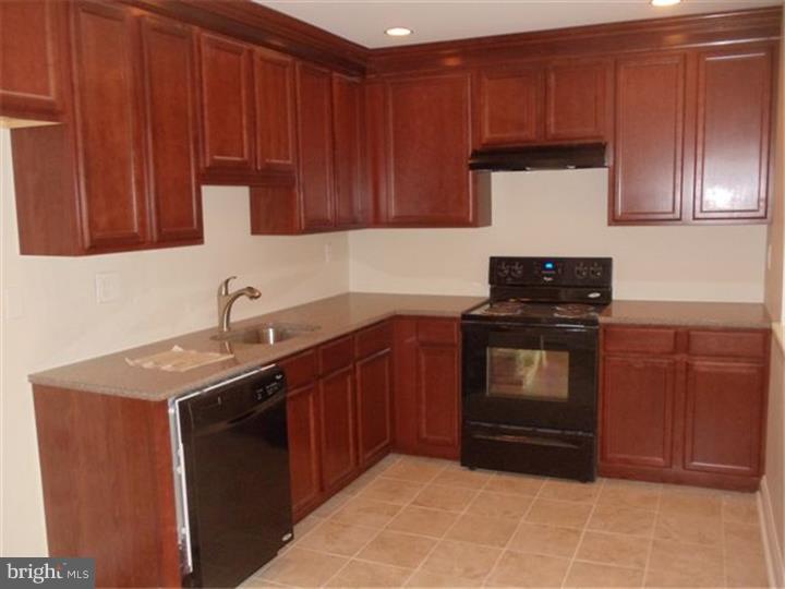 66 Stonegate Road Quakertown, PA 18951 - Photo 2 of 9 Kitchen