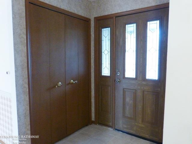 15185 Raphael Terrace Warren, MI 48088 - Photo 2 of 26 31306514-1.JPG