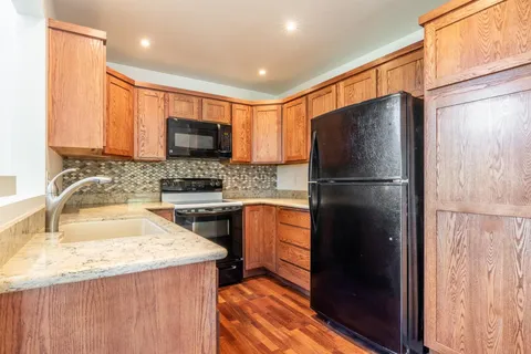 $699,000 | 117 Lake Manor Place, Unit 18, Crowley Lake, CA 93546