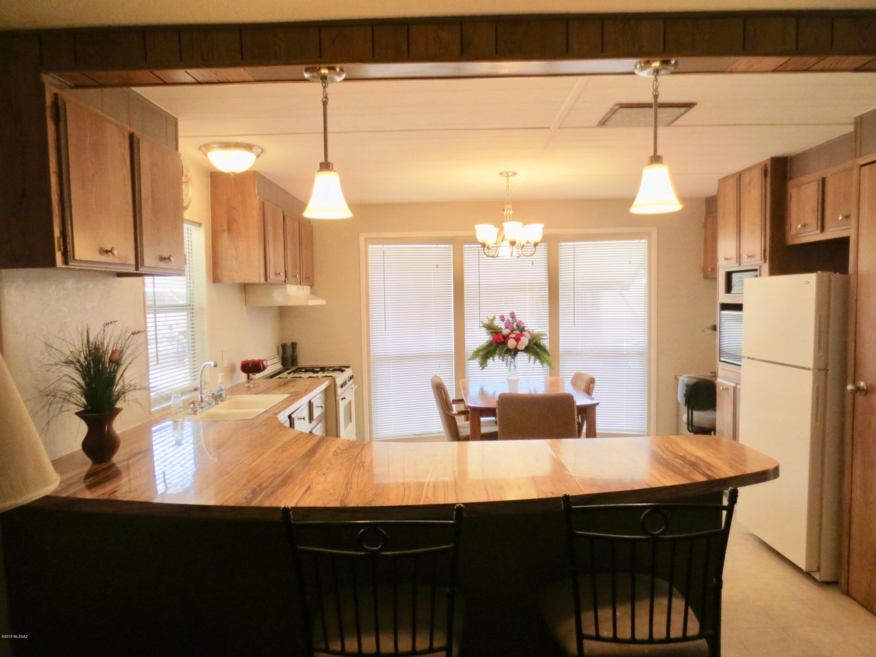 775 West Roger Road, Unit 40 Tucson, AZ 85705 - Photo 1 of 26