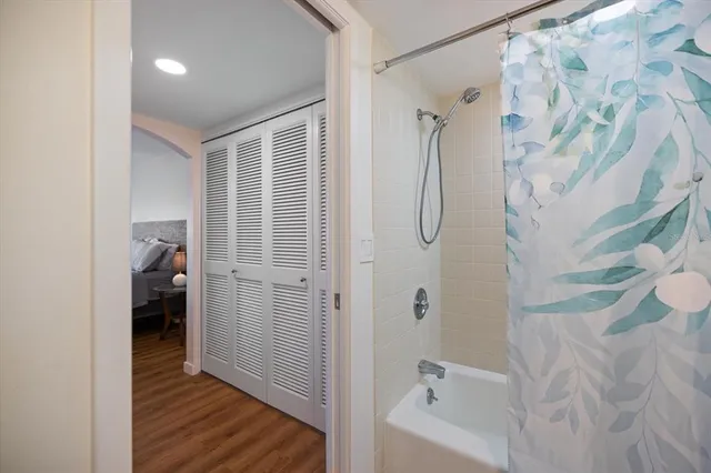 $2,200 | 822 Capri Isles Boulevard, Unit 107, Venice, FL 34292