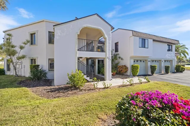 $2,200 | 822 Capri Isles Boulevard, Unit 107, Venice, FL 34292