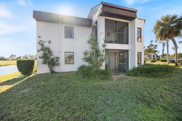 $2,200 | 822 Capri Isles Boulevard, Unit 107, Venice, FL 34292