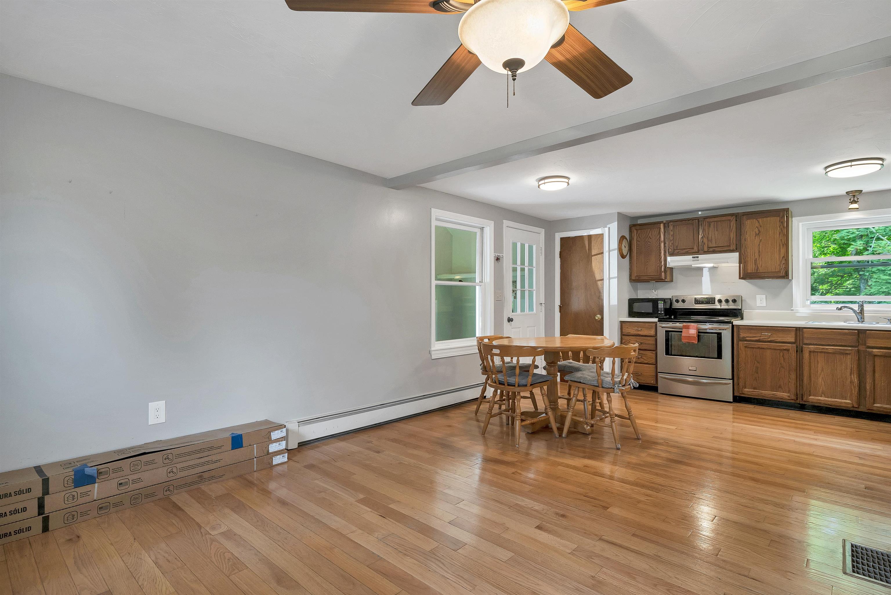 21 Spruce Street Laconia, NH 03246 - Photo 9 of 51