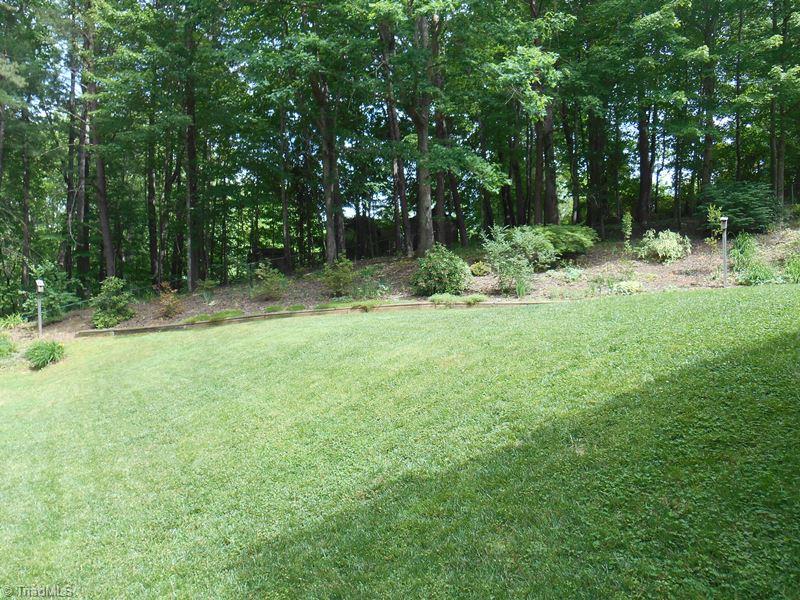122 Willis Road Mount Airy, NC 27030 - Photo 3 of 16 Gallery Image 3