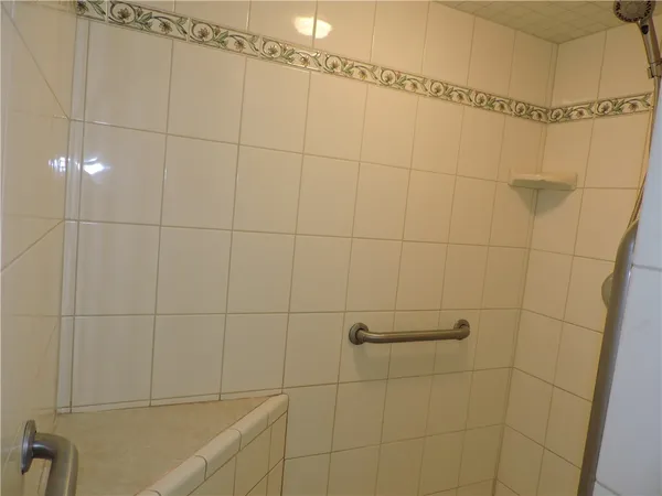 $2,200 | 6240 East Mirror Lake Drive, Unit 201, Sebastian, FL 32958