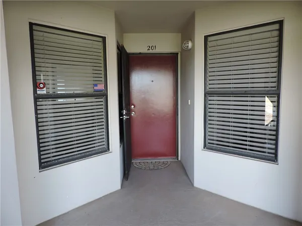$2,200 | 6240 East Mirror Lake Drive, Unit 201, Sebastian, FL 32958