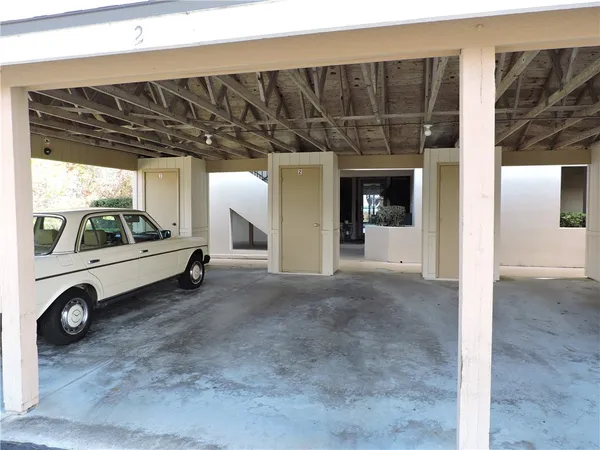 $2,200 | 6240 East Mirror Lake Drive, Unit 201, Sebastian, FL 32958